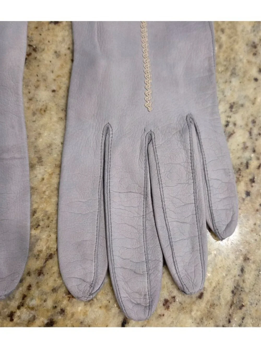 Vintage Womens Size M Gray Soft Kid Leather Formal Gloves Wrist Button